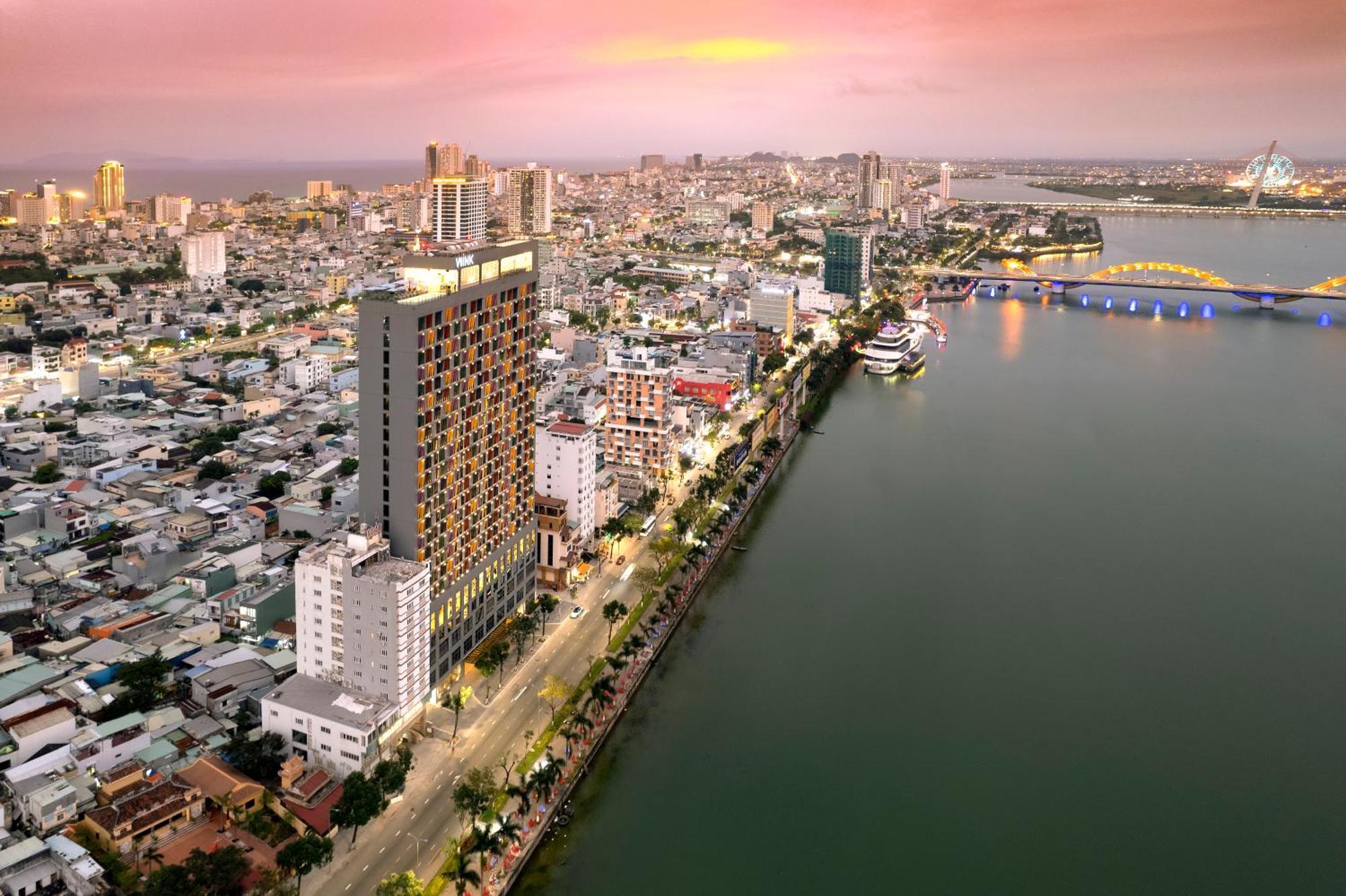 Wink Icon Hotel Danang Riverside - Luxury Suites - 24Hrs Stay & Rooftop Pool Bar 外观 照片