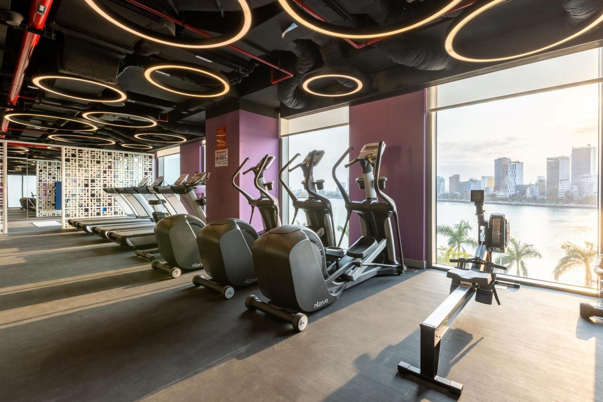Wink Icon Hotel Danang Riverside - Luxury Suites - 24Hrs Stay & Rooftop Pool Bar 外观 照片